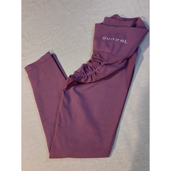 Ladies Size Large SUNZEL Seamless Butt Lifting Scrunch Mauve Tummy Ctrl Leggings - Picture 2 of 6